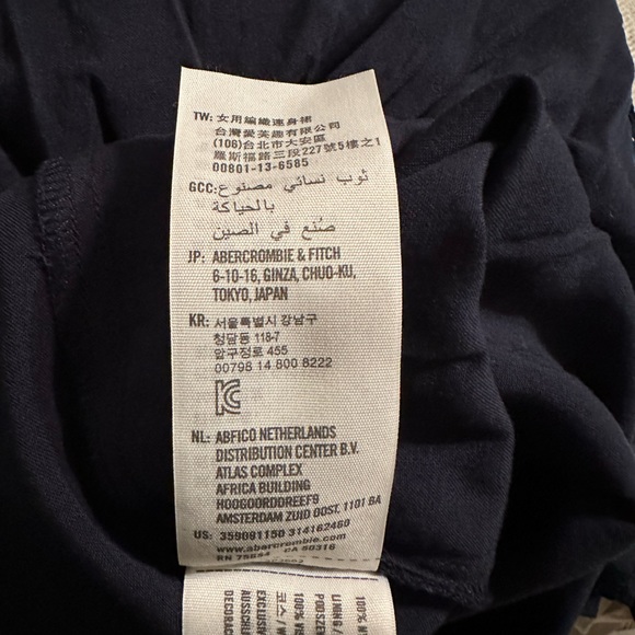 NWOT Hollister Cold-Shoulder Lace Dress - Picture 5 of 5